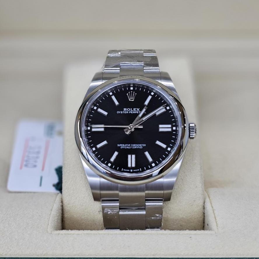 Rolex Oyster Perpetual 41, Oystersteel, Bright black dial