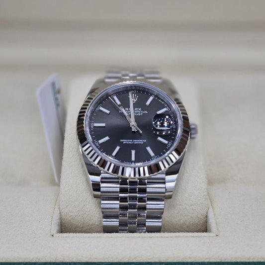 Rolex Datejust 41, Oystersteel and White Gold, Bright Black Dial