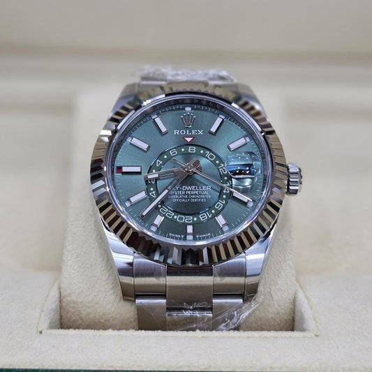 Rolex Sky-Dweller, Oystersteel and White Gold, Mint Green dial