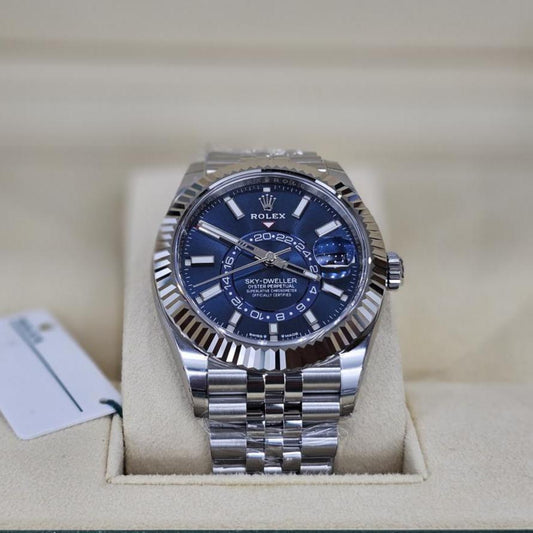 Rolex Sky-Dweller, Oystersteel and White Gold, Bright blue dial