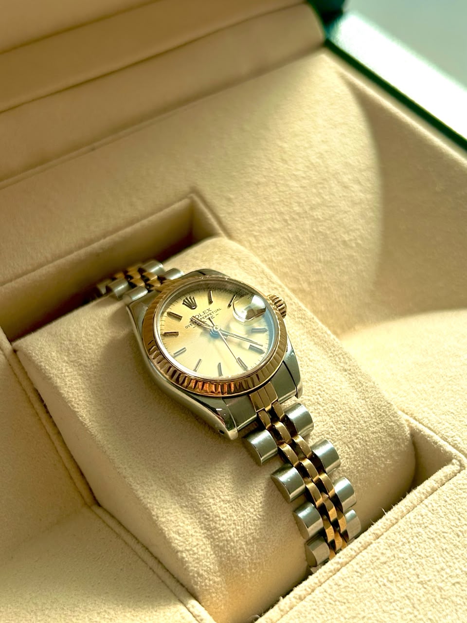 Vintage Rolex Datejust 26, Oystersteel and Yellow Gold, Champagne dial