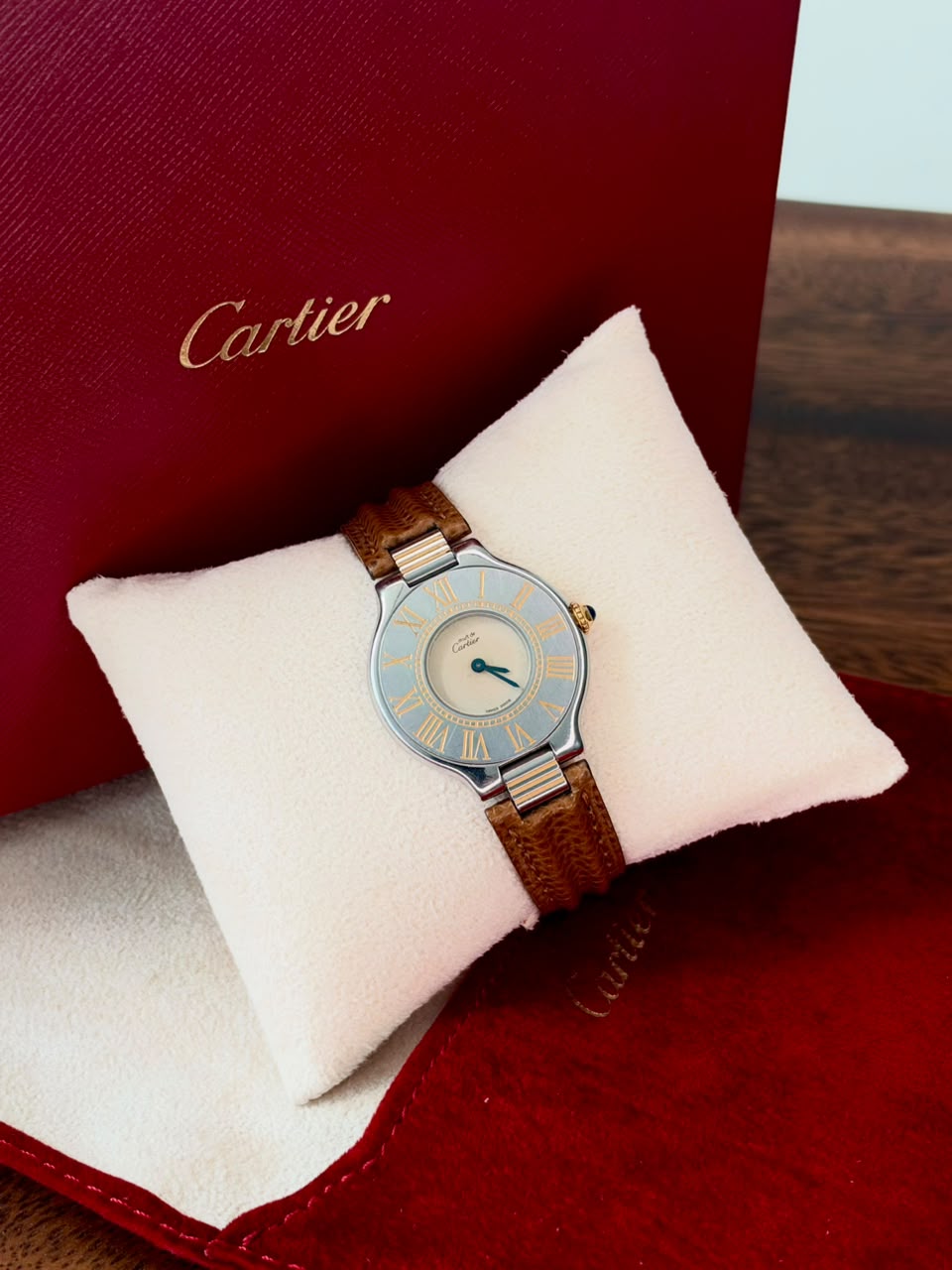 Vintage Carter, 21 Must De Cartier, Steel on Leather, White Dial