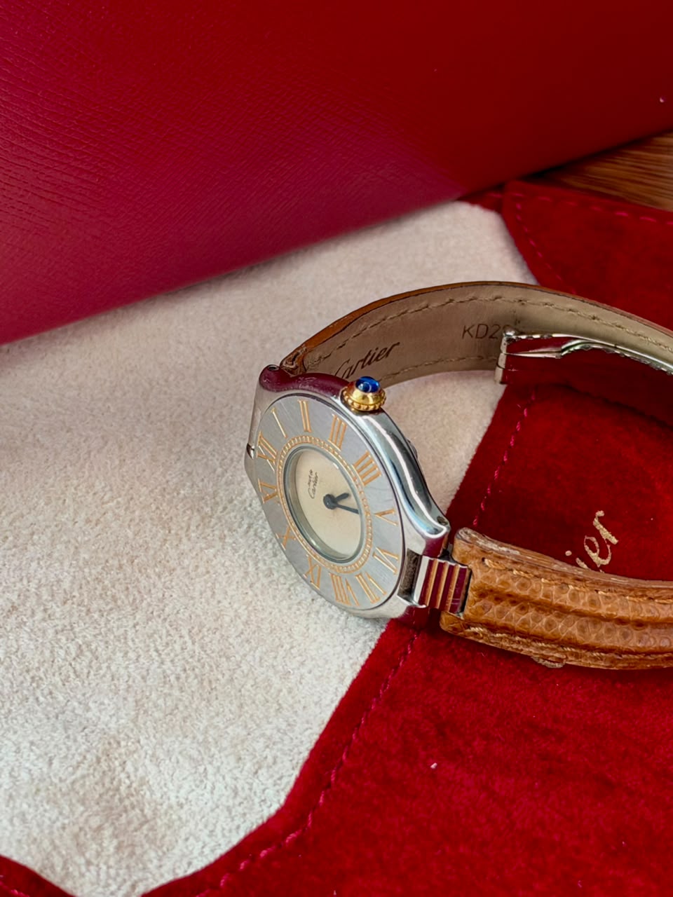 Vintage Carter, 21 Must De Cartier, Steel on Leather, White Dial